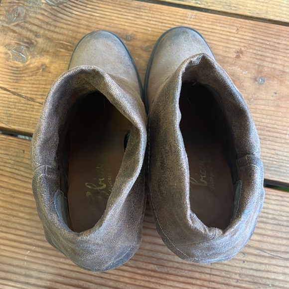 Cute Brown Booties - Picture 6 of 8